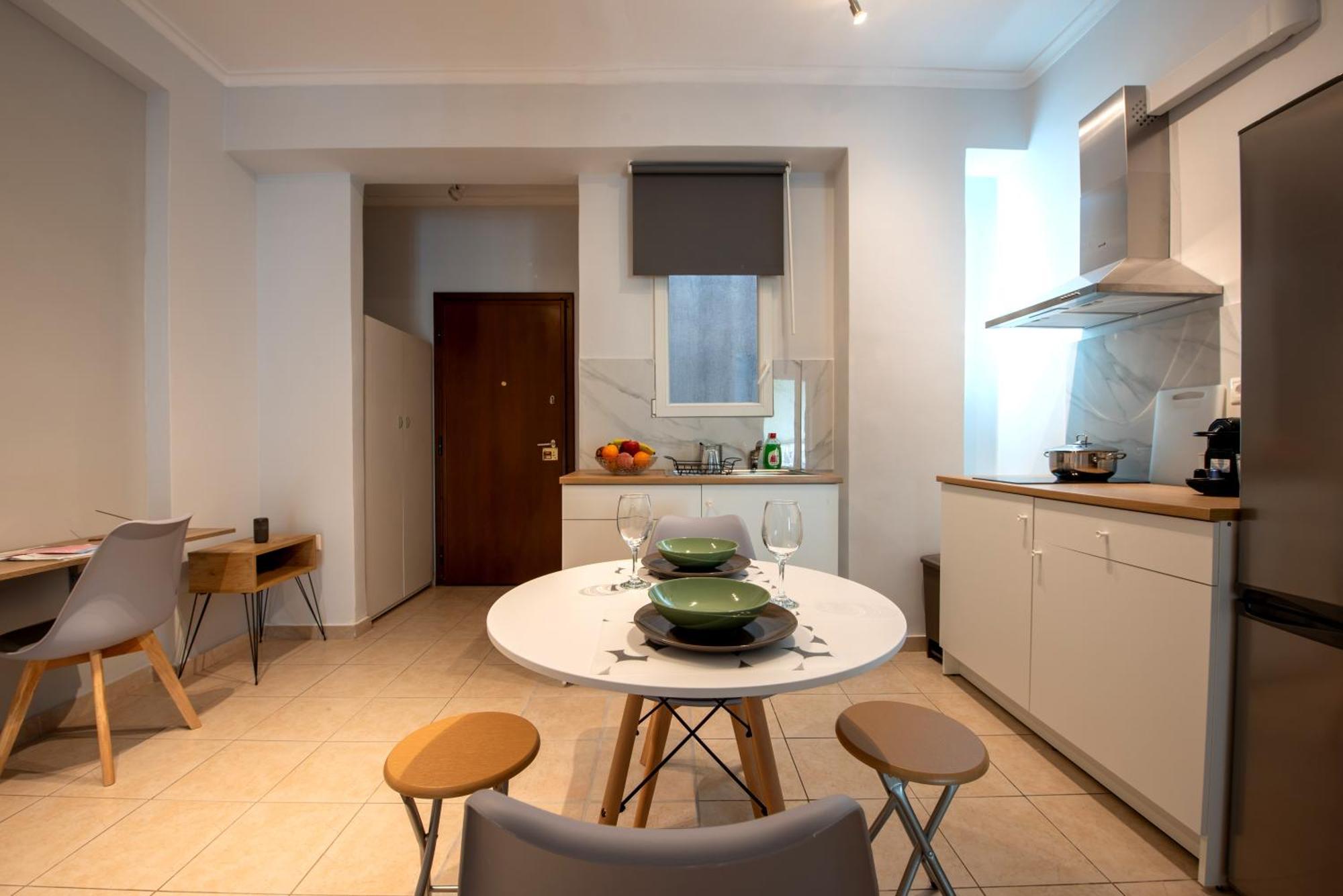 Spacious And Modern One Bedroom Apartment Ateny Zewnętrze zdjęcie